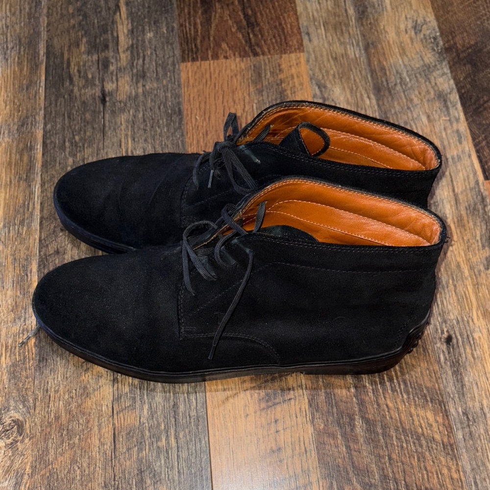 Tod's Black Gommino Suede Desert Boots‎